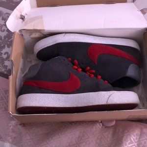Mike blazer mid LR shoes grey and red
